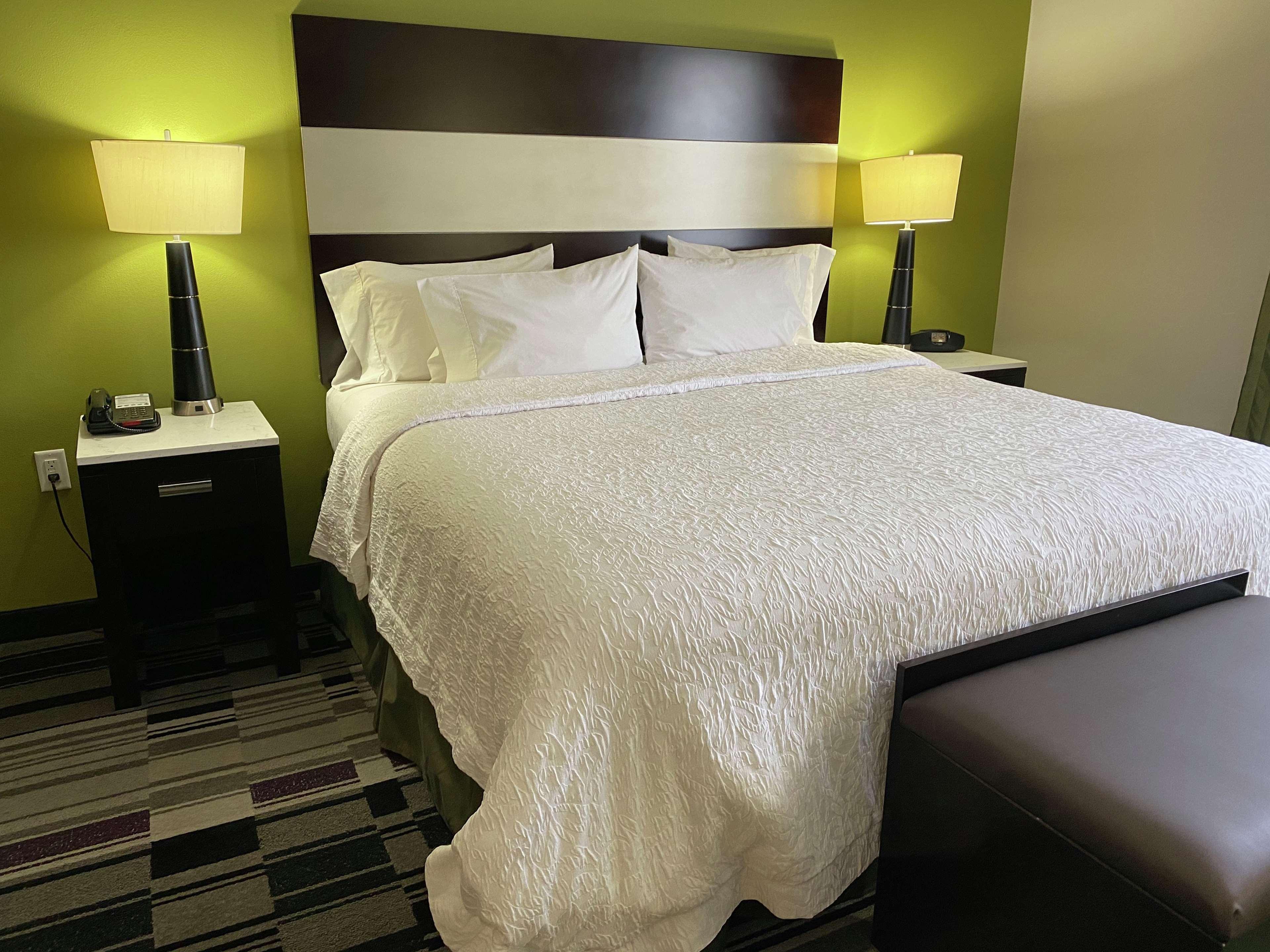 Hampton Inn By Hilton Leesville Fort Johnson Ngoại thất bức ảnh