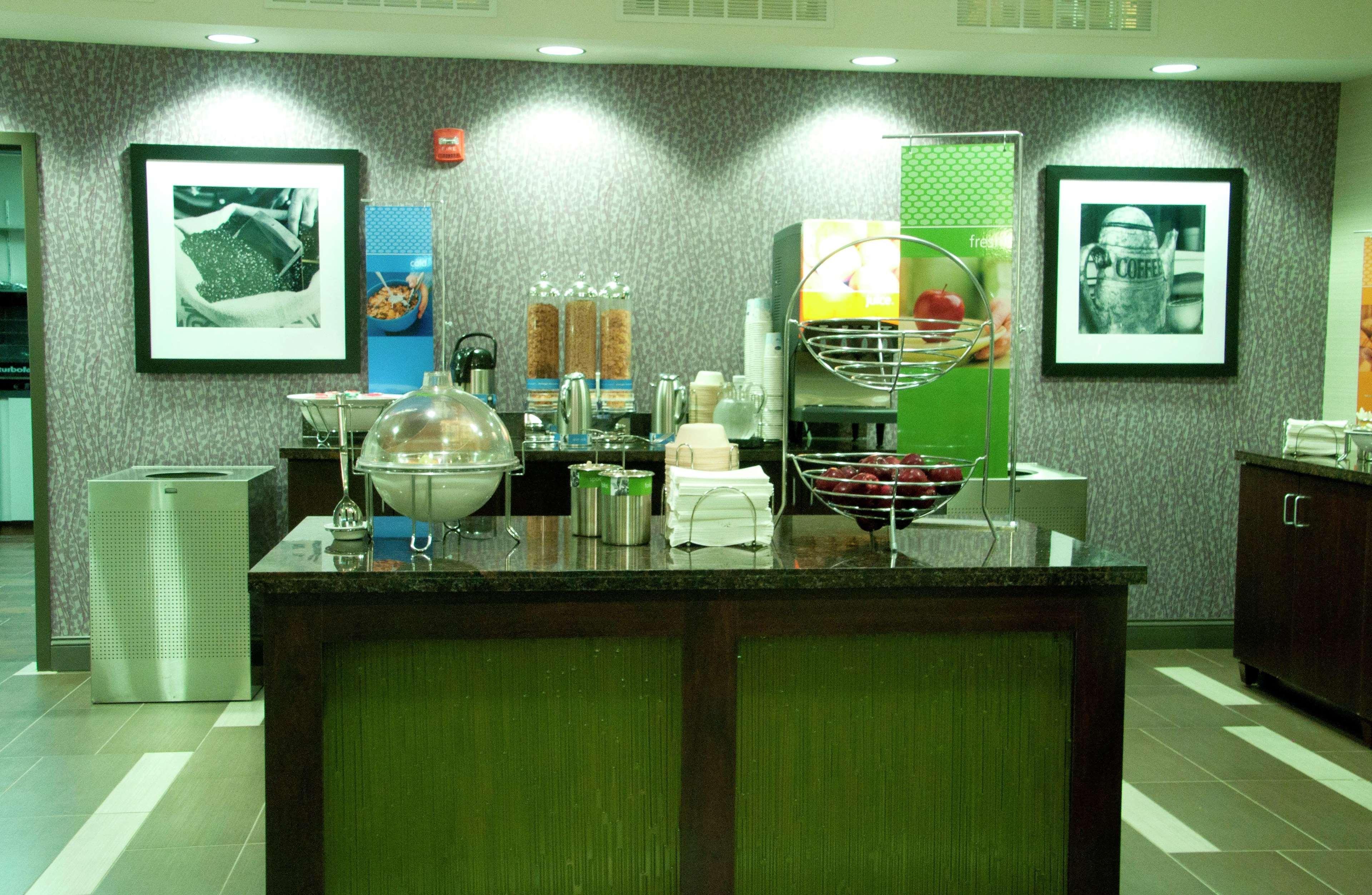 Hampton Inn By Hilton Leesville Fort Johnson Ngoại thất bức ảnh