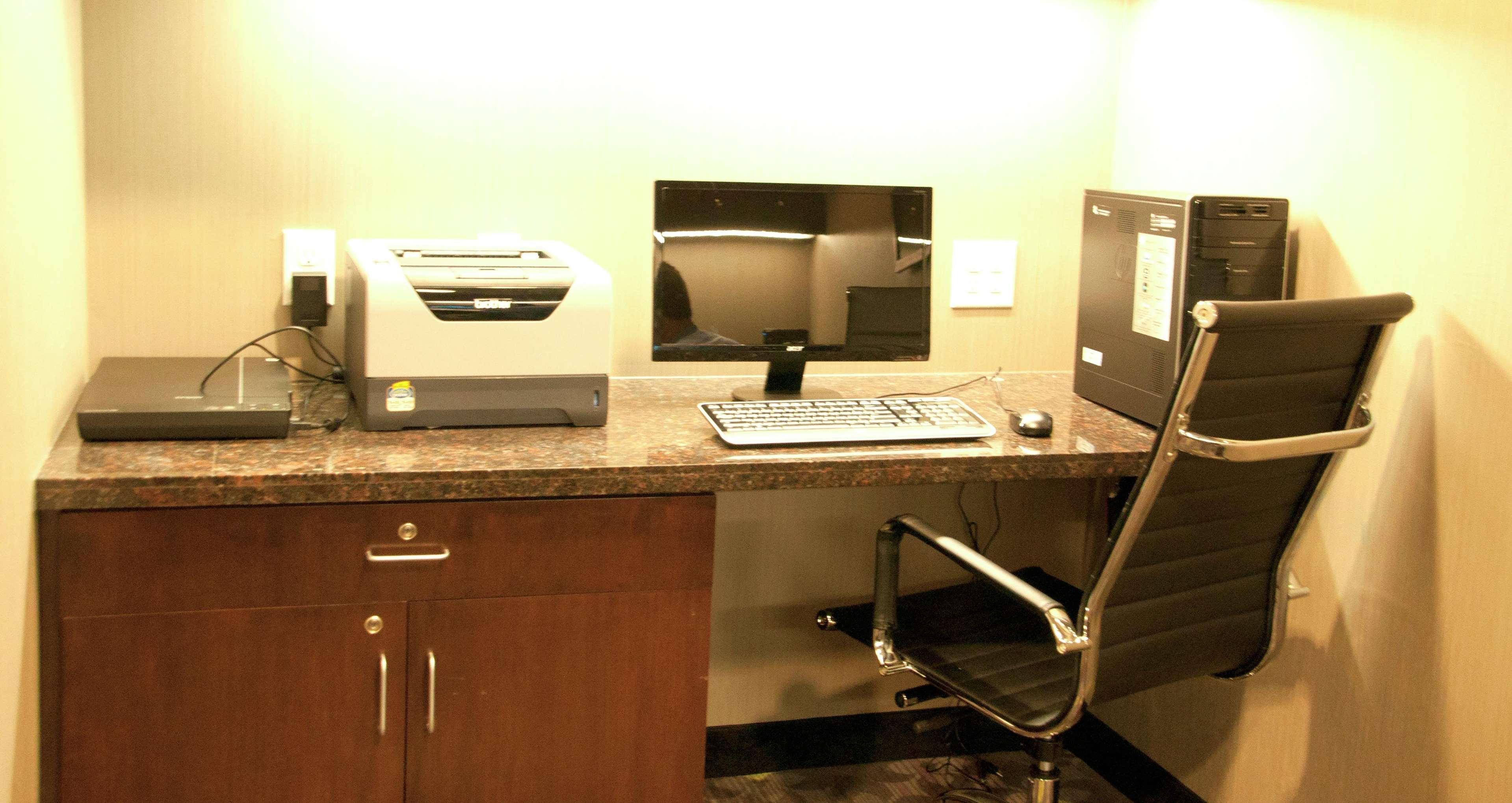 Hampton Inn By Hilton Leesville Fort Johnson Ngoại thất bức ảnh