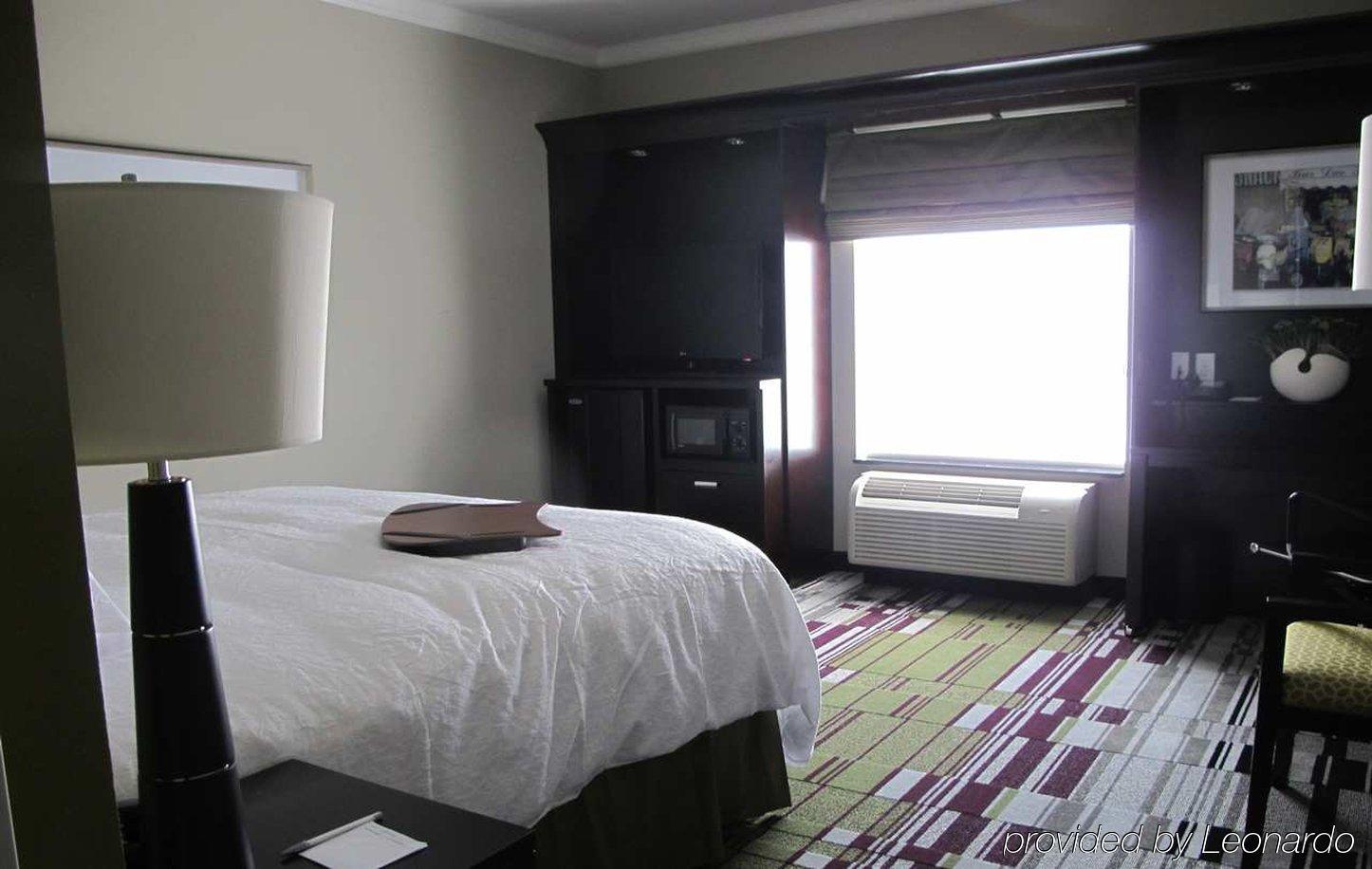 Hampton Inn By Hilton Leesville Fort Johnson Phòng bức ảnh